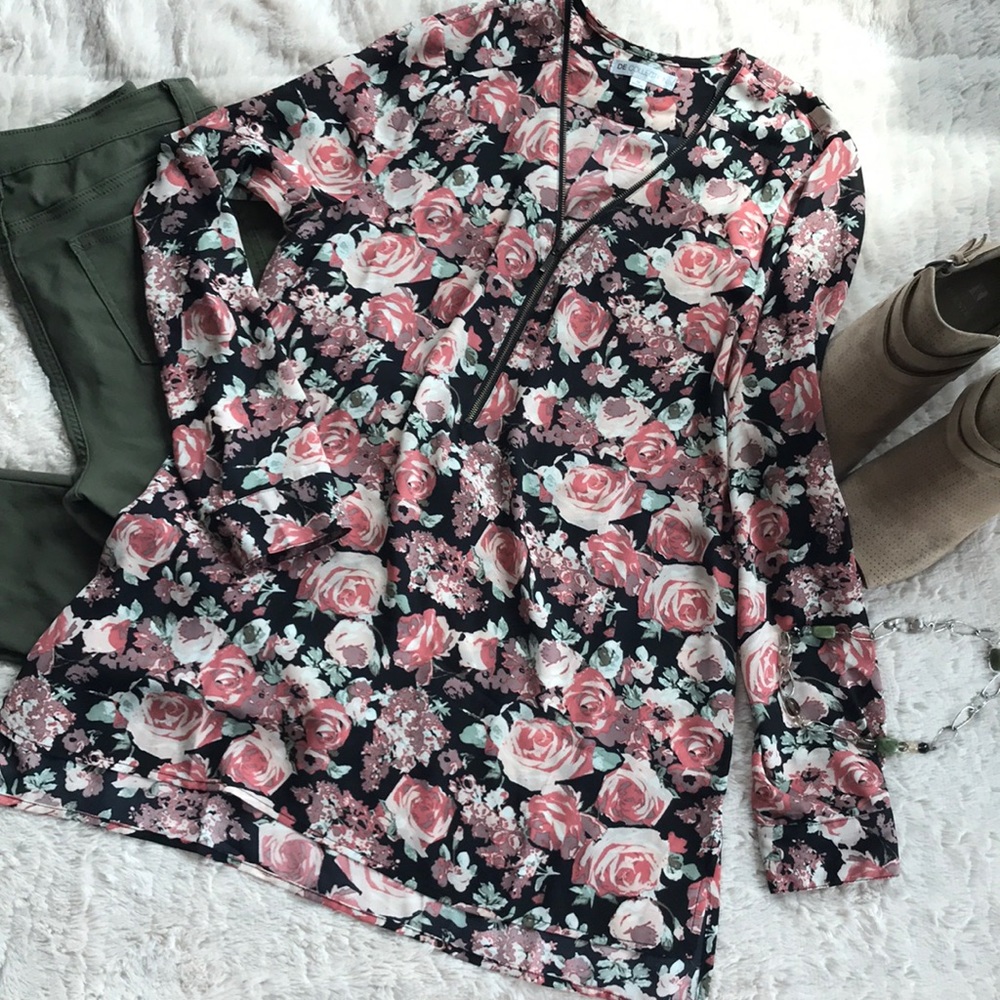 Floral print blouse with zipper detail (med)